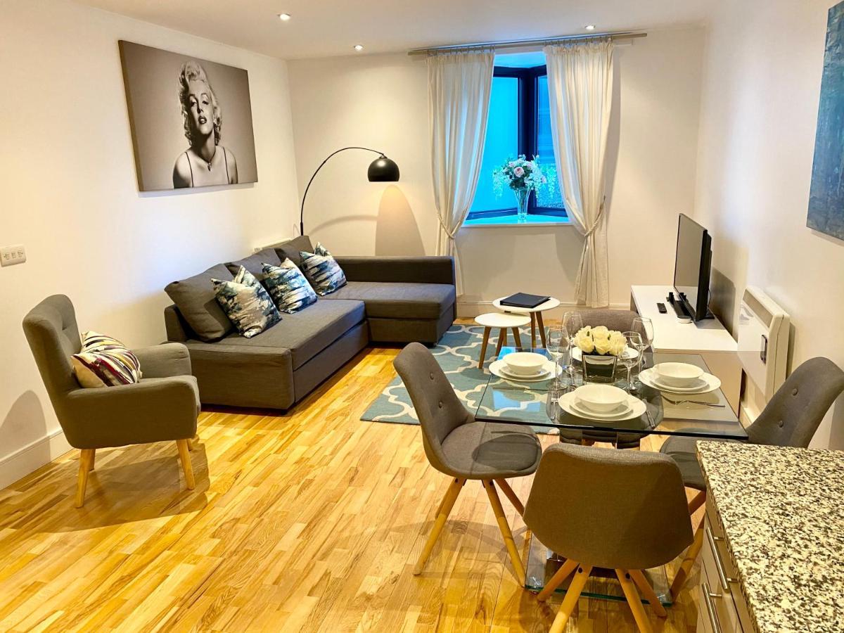 Urban Living's - The Burley Luxury Oxford